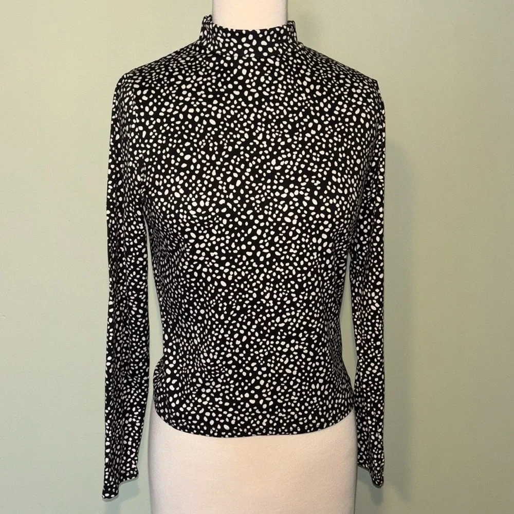 GAZE Black and White polka dots mini turtleneck long sleeve women’s size medium - Picture 2 of 7